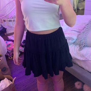 The cutest black flowy skirt